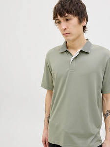 T-shirt à la mode pour hommes Fournisseur de mode Vêtements streetwear personnalisés pour salon Tenue quotidienne décontractée et livraison en gros - Product Image 5