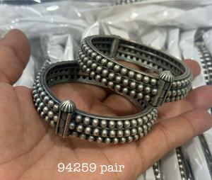 Brazalete de aspecto plateado de latón puro para fiesta, pulsera oxidada de tamaño libre que se puede abrir, producto a granel hecho a mano ajustable - Product Image 5