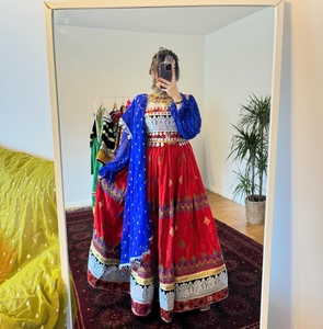 Robe de fête et de mariage afghan en velours afghan fait à la main traditionnel brodé pour femmes robe tribale taille personnalisée robes pour femmes à vendre 103 - Product Image 2