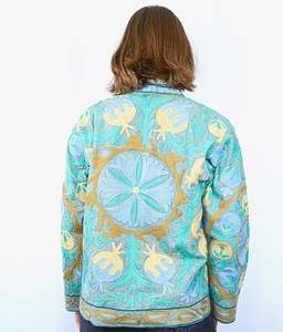 Chaqueta de Invierno para Mujer, Diseño Exclusivo, Hecha a Mano, con Bordado Suzani, Abrigo Corto de Tela TNT, Estilo Bata - Product Image 3