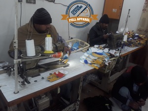 Gants de Frappeur de Softball pour Enfants Disponibles en Gros OEM Équipement d'Entraînement Professionnel en Cuir pour Temps Froid - Product Image 5