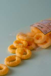 Sequilhos Paulista Biscuits traditionnels à l'amidon de tapioca 80g Snack croquant brésilien au goût salé emballé dans un sac - Product Image 4