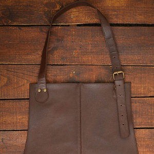 Meilleure vente Tablier à bavette en cuir véritable unisexe Logo personnalisé imprimé en gros Conception de Offre Spéciale pour le nettoyage - Product Image 5