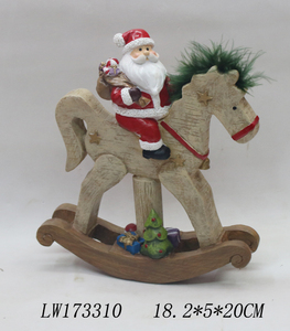 Adornos navideños <span class=keywords><strong>de</strong></span> resina Papá Noel en caballo mecedora Estatuilla <span class=keywords><strong>de</strong></span> arcilla <span class=keywords><strong>de</strong></span> madera Decoración navideña para el hogar Regalo <span class=keywords><strong>de</strong></span> vacaciones - Product Image 5