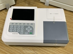Lector de microplacas TFT LCD de alto rendimiento de 7 'con 800x480 píxeles Precisión Detección óptica Suministro de laboratorio esencial