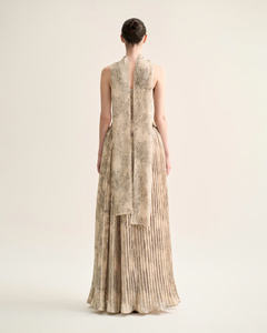 Vestido maxi de gasa Antiestático de alta calidad para mujer Estilo cascada elegante con cintura imperio Servicios ODM Hecho en Vietnam - Product Image 2