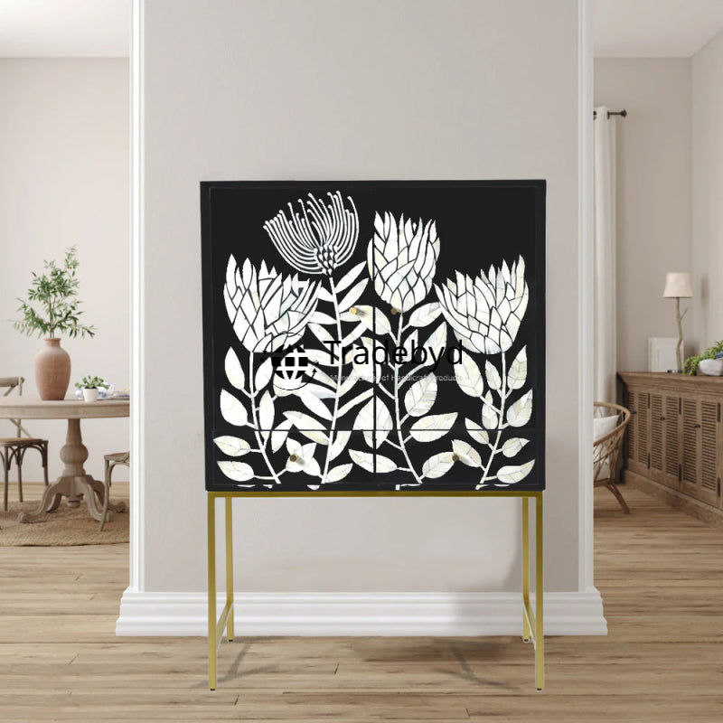 Available in different Colors