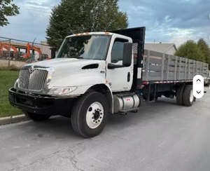 Camión de plataforma plana International MV607 de 26 pies, usado recientemente, año 2020 - 250HP, 6 velocidades, automático, listo para envío puerta a puerta - Product Image 5