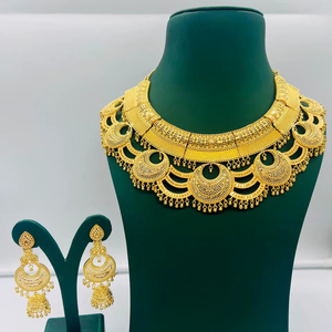 Exquisito Juego de Collar de Latón y Cobre Chapado en Oro de 1K, Joyería para Mujer que Resalta el Brillo Elegante, Sensación Ligera, Adecuado para Novias - Product Image 1