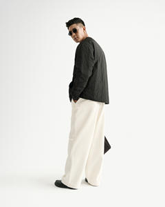 Veste matelassée pour homme de haute qualité 100% polyester Respirante Col en V Manches longues Coupe ample Design uni Taille personnalisée Hiver - Product Image 3