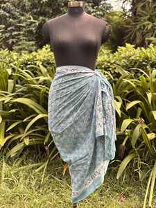 Pareos Hawaianos con Estampado Floral Personalizados al por Mayor, Venta Caliente, Pareos de Rayón 100% para Mujer, Alta Calidad, Cubierta para la Playa - Product Image 3