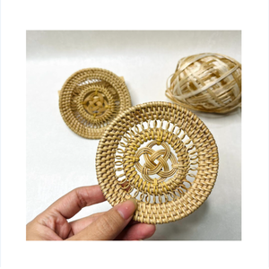 Handmade Vietnamese Rattan <b>Plates</b>: the Ultimate Eco-Friendly Choice for a Stylish and Sustainable Kitchen - Product Image 5