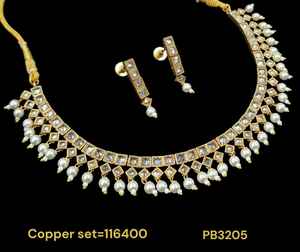 Premium forma cuadrada hermosa impresionante Kundan tachonado colgante chapado en oro cobre boda joyería con pendientes conjunto para mujer - Product Image 4
