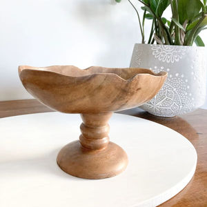 Cuenco de madera decorativo grande para centro de mesa y uso en la cocina con aspecto artístico tradicional hecho a mano - Product Image 1