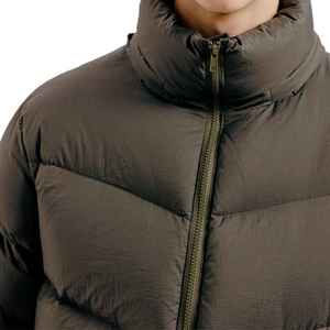 Veste matelassée safari imperméable à col montant, couleur personnalisée, vente chaude, polyester épais rembourré, hiver brillant - Product Image 3