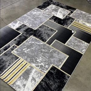 Alfombra turca Adiva de pelo largo, acolchada, de poliéster, hecha a máquina, diseño tradicional. - Product Image 1