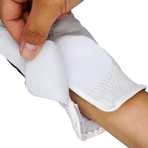 Gants de golf en cuir Cabretta avec logo personnalisé gant de golfeur gauche et droit antidérapant grain - Product Image 3