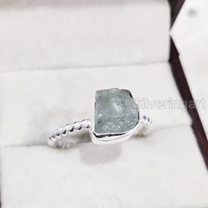 เครื่องประดับหินหยาบแหวนผู้หญิงพลอยอะความารีนธรรมชาติพลอยอัญมณีประจำเดือนมีนาคมเครื่องประดับวงบิดแหวนเงินสเตอร์ลิง925 - Product Image 5