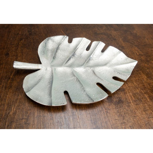 Plateau de luxe artisanal en métal à motif de feuilles creuses idéal pour la présentation de fruits élégants Service d'apéritif élégant - Product Image 2