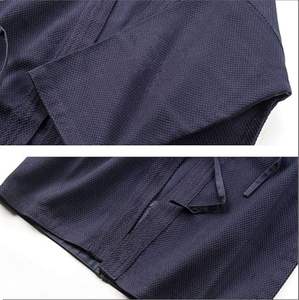 Uniforme de Karate para adultos de peso medio para adultos Karate Gi artes marciales uniforme cinturón Unisex mejor calidad logotipo personalizado poliéster/algodón - Product Image 6