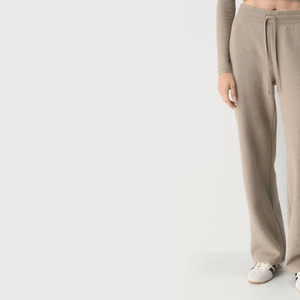 Pantalones Deportivos de Felpa 100% Algodón para Mujer, Estampados Personalizados, Estilo Casual Urbano, Disponibles en Todas las Tallas - Product Image 3