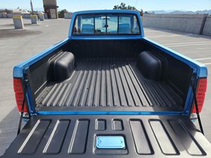 NISSAN PICKUP USADO DE 1989 CON VOLANTE A LA IZQUIERDA/DERECHA - Product Image 4