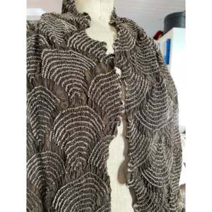 Pañuelo Satinado Khaki Dune 2 con Diseño Bandhani de Mil Puntos, Estampado Personalizado a Mano, Estilo Twill Largo para Primavera, Verano y Otoño - Product Image 4