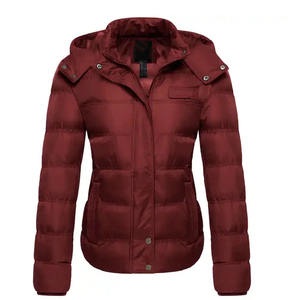 Chaqueta Larga Acolchada de Invierno para Mujer, con Capucha Desmontable, Diseño Transpirable de Punto, Logotipo e Impresión Personalizados - Product Image 4