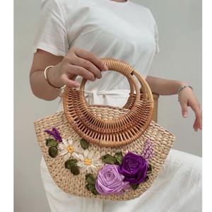 Bolso de Hombro de Mujer a la Moda, Dos Elegantes Bolsos Hechos a Mano, Nuevo Diseño Moderno y Hermoso de Flores Abiertas de Jacinto de Agua, Estilo Vintage - Product Image 1