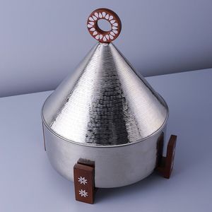 Casseroles au design martelé en acier inoxydable d'apparence de luxe avec support en bois Chauffe-plat décoratif du Moyen-Orient pour buffet marmite - Product Image 1