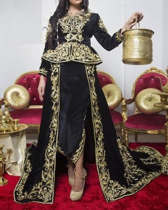 NUEVO BORDADO EN CHAQUETA NEGRA Y KARAKOU CON VESTIDO TRAIL CON CUENTAS DE CRISTAL EMBELLECIDAS, PIEDRA, PERLAS, TRABAJO DE DABKA @ 2024 - Product Image 1