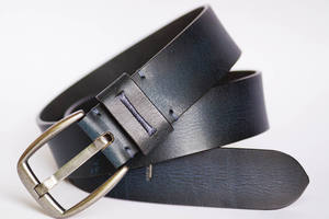 Cinturones de cuero genuino personalizados para hombres y mujeres Cinturones de cuero de calidad premium con hebillas de aleación de la India - Product Image 5