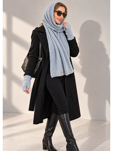 Ensemble écharpe et gants sans doigts en tricot moelleux pour femme, accessoires d'hiver doux, avec détails boutonnés - Product Image 3