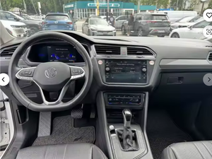 VOLKSWAGEN TIGUAN SE R-LINE FWD 2023 USADO, Volante a la Izquierda/Derecha - Product Image 4