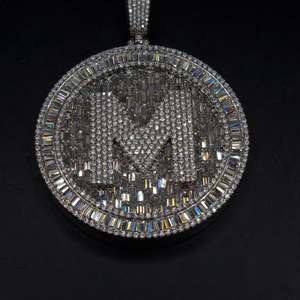 จี้เงินแท้ 925 แบบสั่งทำพิเศษ สไตล์ฮิปฮอป ประดับเพชรโมอิสซาไนต์ทรงบาแกตต์ ด้านหลังแบบตัน ดีไซน์สุดเท่ ผ่านการทดสอบเพชร - Product Image 5