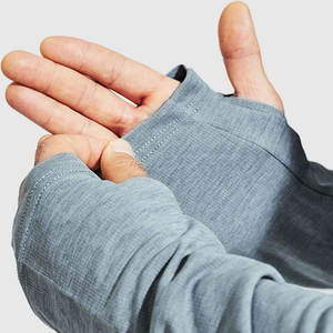 Sweat à capuche avec logo avant texturé en polyester 100% avec poches - Product Image 5