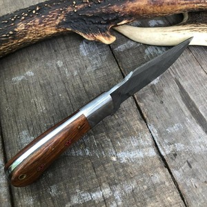 มีดหนังเกรด DIY ปรับแต่งได้พร้อมใบมีดเหล็กดามัสกัสและที่จับไม้กุหลาบสำหรับตั้งแคมป์และล่าสัตว์ - Product Image 3
