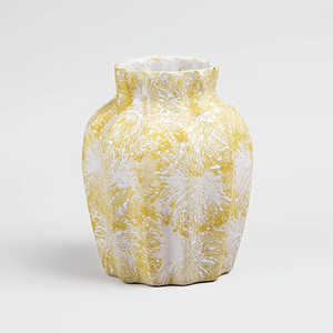 Vase en céramique crème texturé festonné, pot de fleurs de table design artisanal, style shabby chic minimaliste Art Déco de luxe - Product Image 1