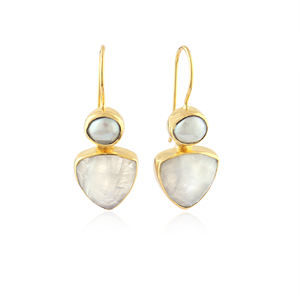 Pendientes hipoalergénicos de piedra lunar natural con perla de agua dulce, gancho chapado en oro de 18k, estilo geométrico, hechos a mano. - Product Image 1