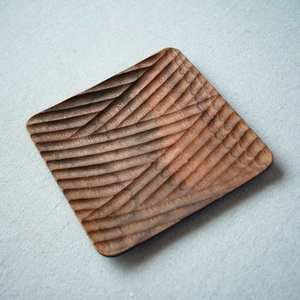 Bandeja de madera con elegante bandeja de madera de acacia de mango de madera redonda con bordes de bola decorativos para la decoración del hogar y la cocina - Product Image 6