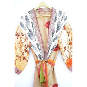 Nouvelle arrivée Kimono en soie à fleurs Vintage Robe Boho vêtements de nuit Robe de chambre maillots de bain Bikini couverture printemps demoiselles d'honneur vêtements d'été - Product Image 4