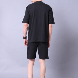 Conjunto de camiseta y pantalones cortos de verano transpirables personalizados con MOQ bajo, 100% algodón, informal, de 2 piezas, ligero, estampado y tejido para hombre - Product Image 2