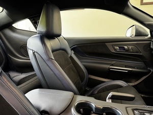 2025 F-ord Mu-Stang Dark Horse 5,0 V8 Auto - Product Image 4