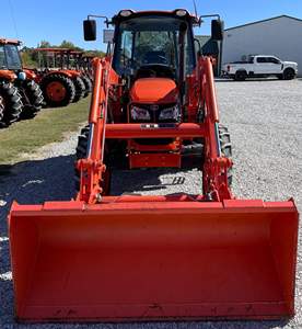 KUBOTA 60HP M6060 TRACTEUR AVEC CHARGEUR AVANT ATTACHÉ - Product Image 1