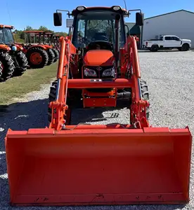 KUBOTA 60HP M6060 TRACTOR WITH FRONT LOADER ATTACHED