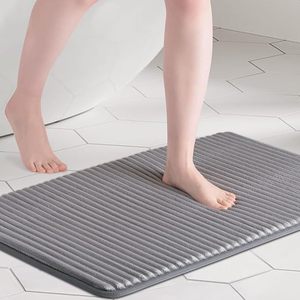 Juego de Dos Tapetes de Franela Personalizados con Relieve, Lavables y Absorbentes, de Color Sólido, para Decoración de Cuarto Infantil y Uso Doméstico - Product Image 1