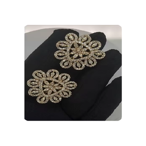 Pendientes de diamantes naturales brillantes con diamantes de corte ovalado Chapado en oro amarillo de 14 quilates para bodas y ocasiones especiales - Product Image 1