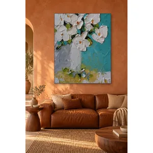 Impression sur toile de fleurs blanches texturées sur fond turquoise Fida - Product Image 3