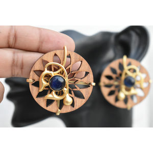 Bijoux en bois treanding fait à la main en laiton plaqué or pierre en bois boucles d'oreilles ethniques pour les filles et les femmes - Product Image 5