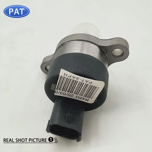 Régulateur <span class=keywords><strong>de</strong></span> <span class=keywords><strong>pression</strong></span> <span class=keywords><strong>de</strong></span> carburant pour Trajet <span class=keywords><strong>Tucson</strong></span> 2.0 CRDi 0281002445 31402-27000 Régulateur <span class=keywords><strong>de</strong></span> <span class=keywords><strong>pression</strong></span> <span class=keywords><strong>de</strong></span> carburant à rampe commune 31400-27500 - Product Image 3